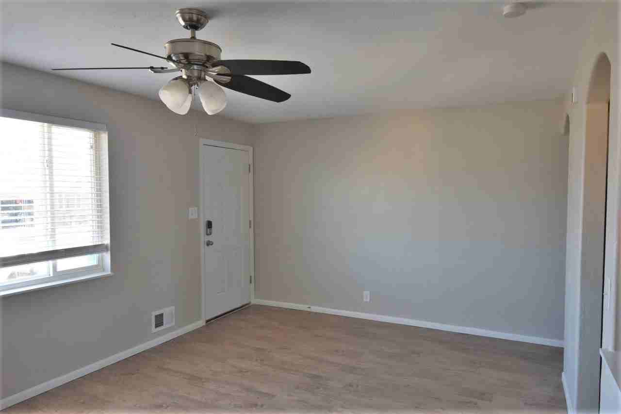 11357 Fowler Dr - Photo 2 of 15