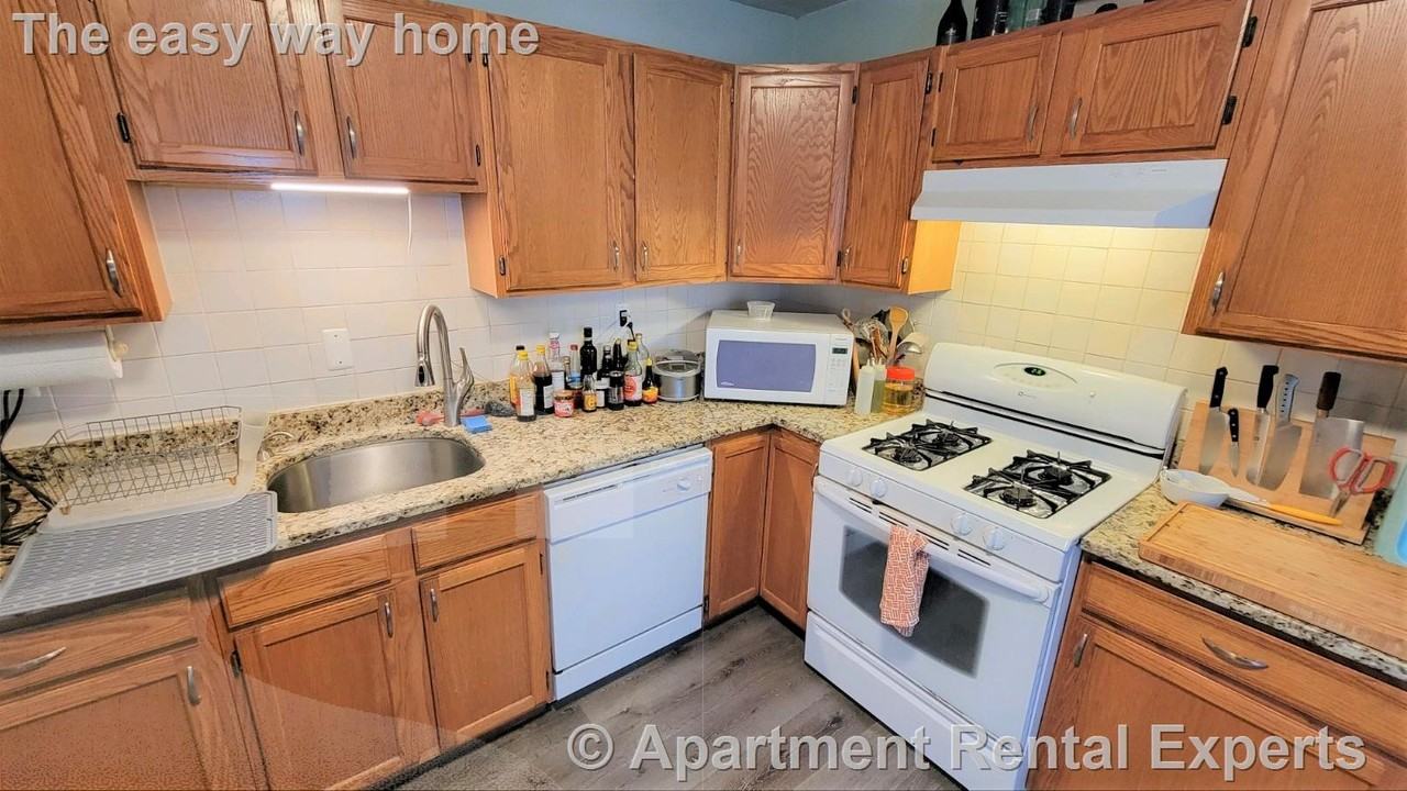 357 Highland Ave #2 - Photo 2 of 10