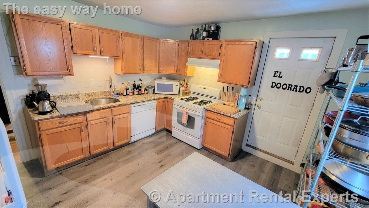 357 Highland Ave #2 - Photo 3 of 10