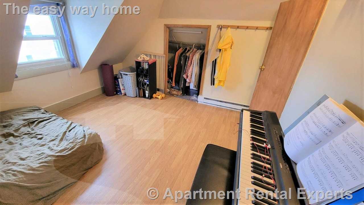 357 Highland Ave #2 - Photo 4 of 10