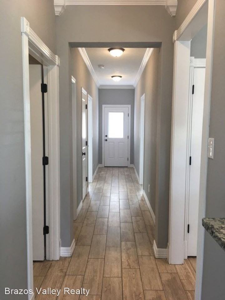 6942 Halter Loop - Photo 2 of 12