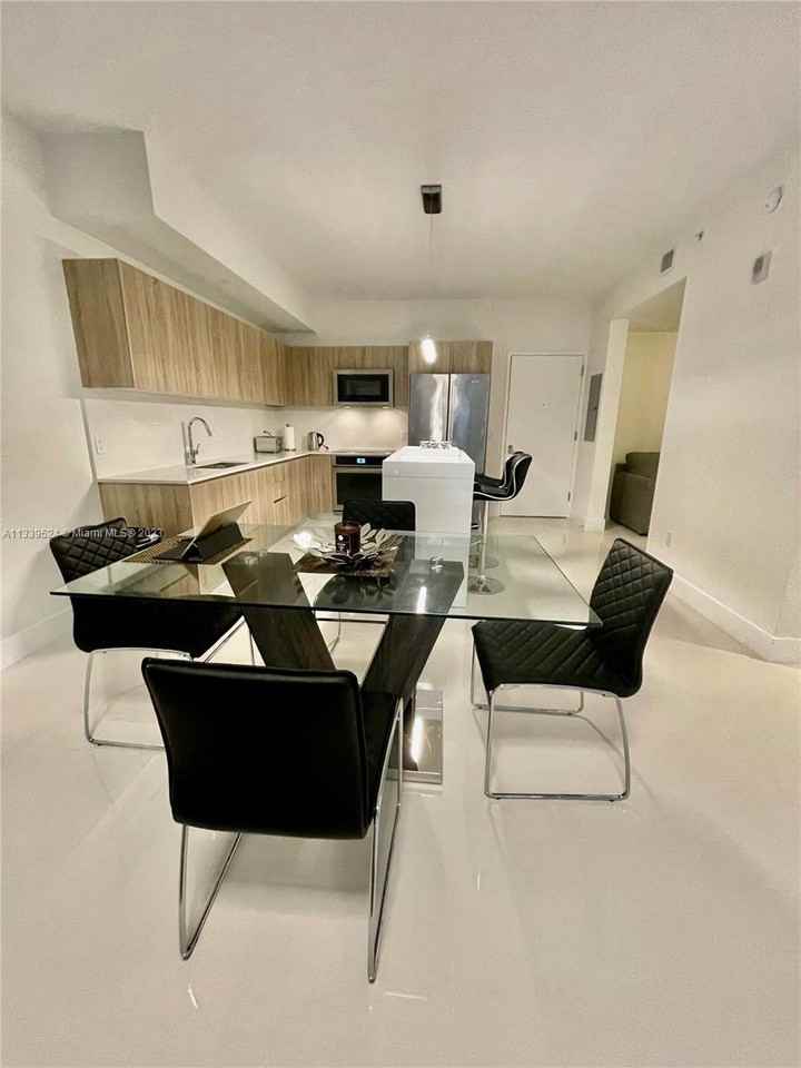 2960 Ne 207th St #707 - Photo 3 of 8