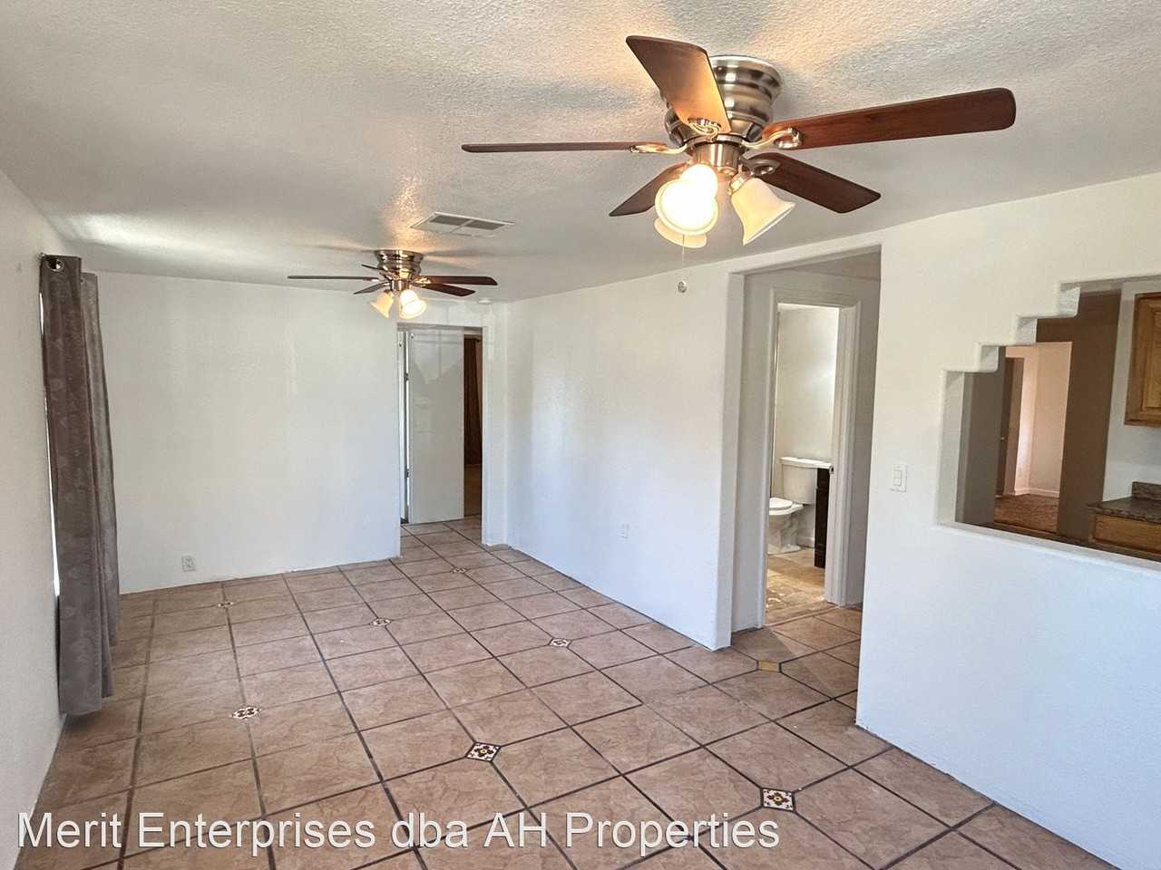 1911 E Don Carlos Ave - Photo 2 of 19