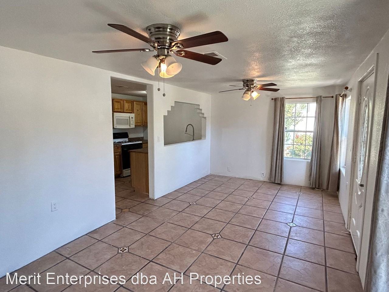 1911 E Don Carlos Ave - Photo 3 of 19