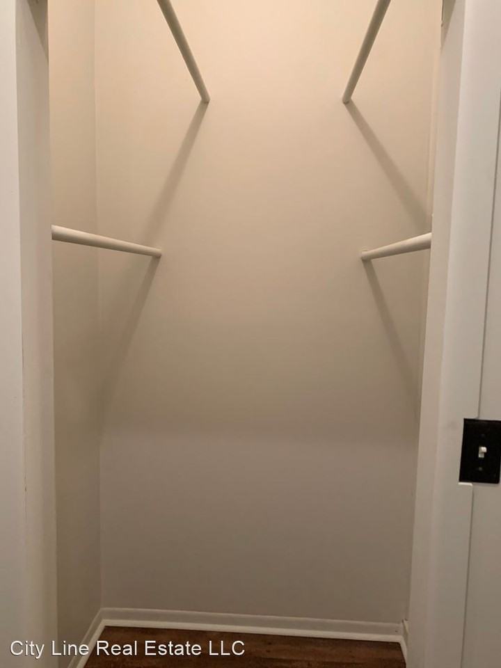 156 Ann St - Photo 2 of 32