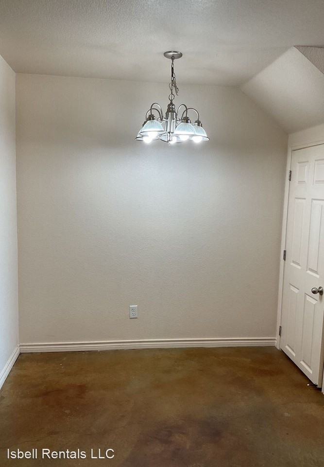 1305 Cavalry Lane (A-D) - Photo 3 of 17