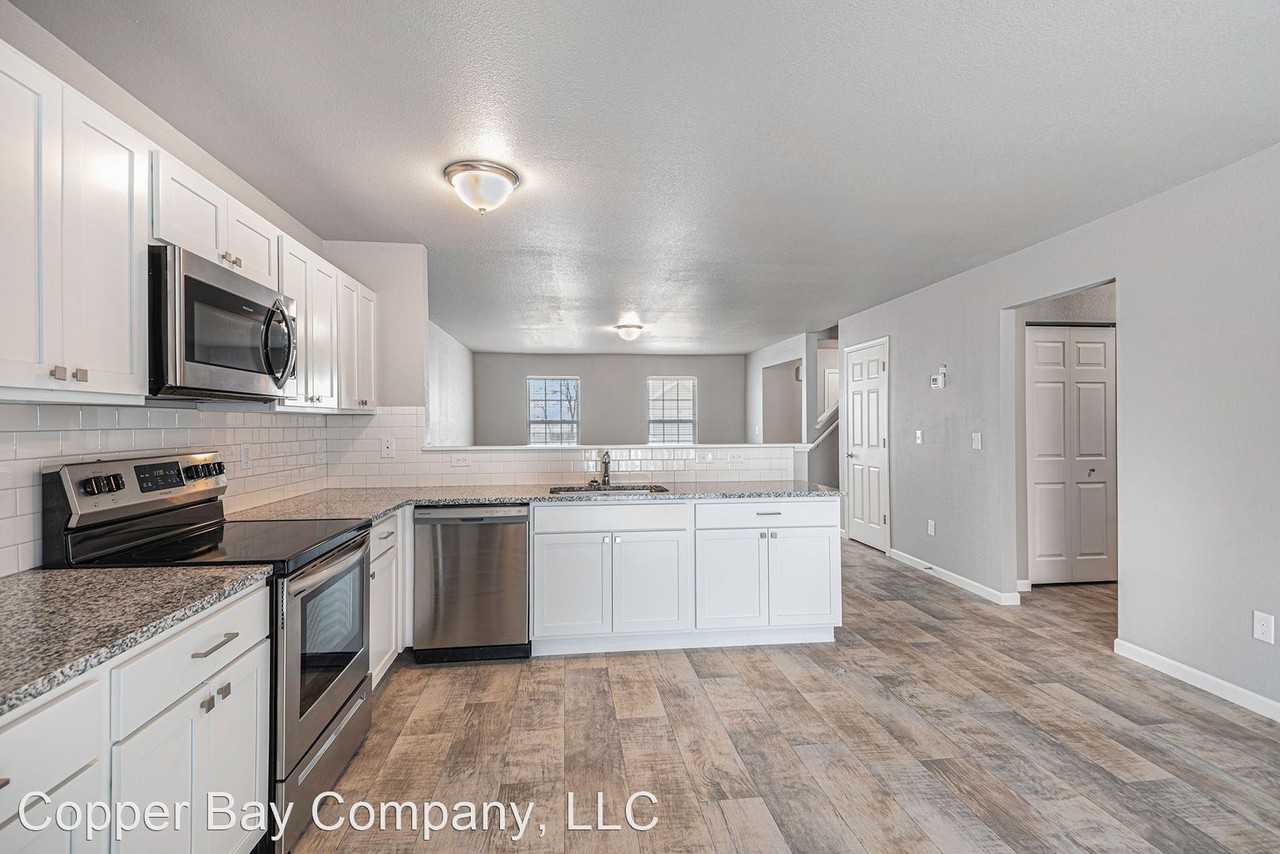 9303 Pauline St - Photo 2 of 22