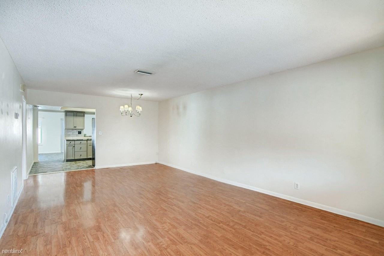 5100 Ne 22nd Ave #5102 - Photo 3 of 12