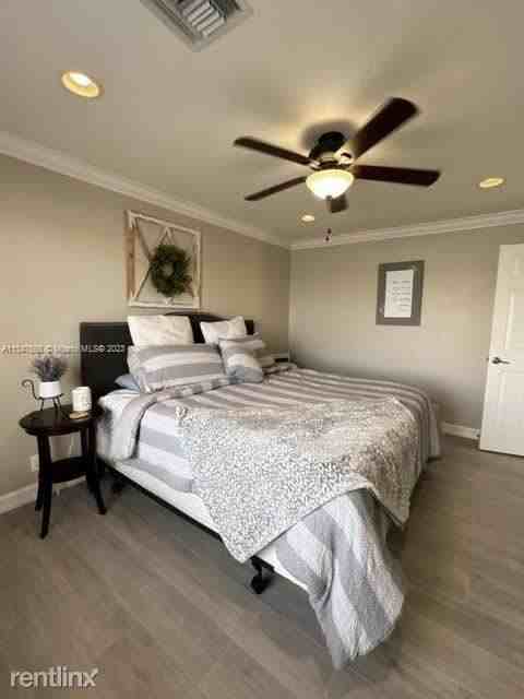 18631 Sw 39th St #0 - Photo 3 of 12