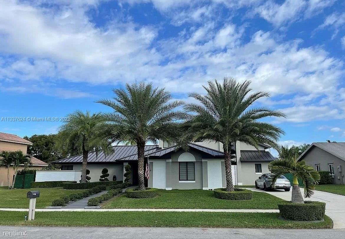 19811 Nw 8th St - Photo 2 of 21