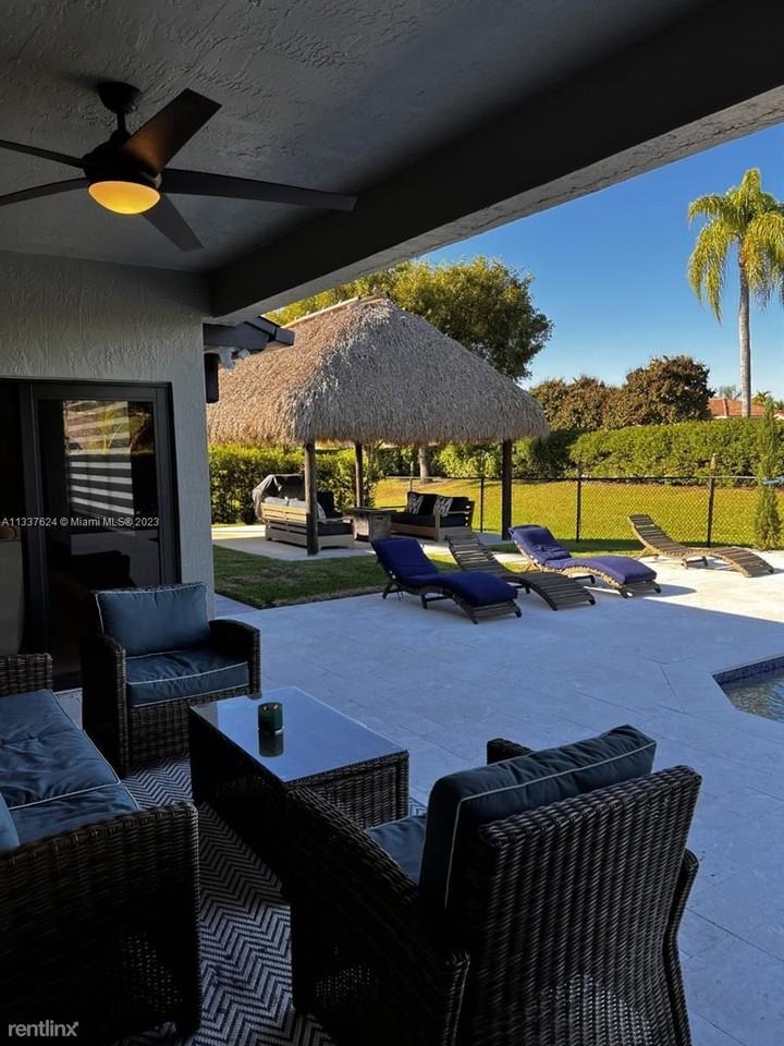 19811 Nw 8th St - Photo 3 of 21