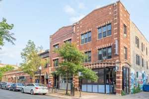 featured image of 1321 E 57th St