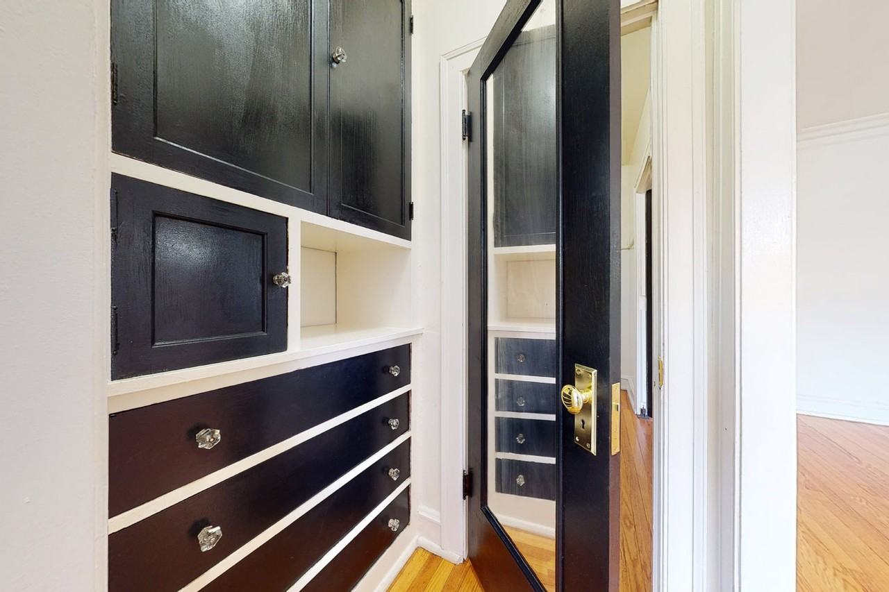 5501 S. Cornell - Photo 7 of 26