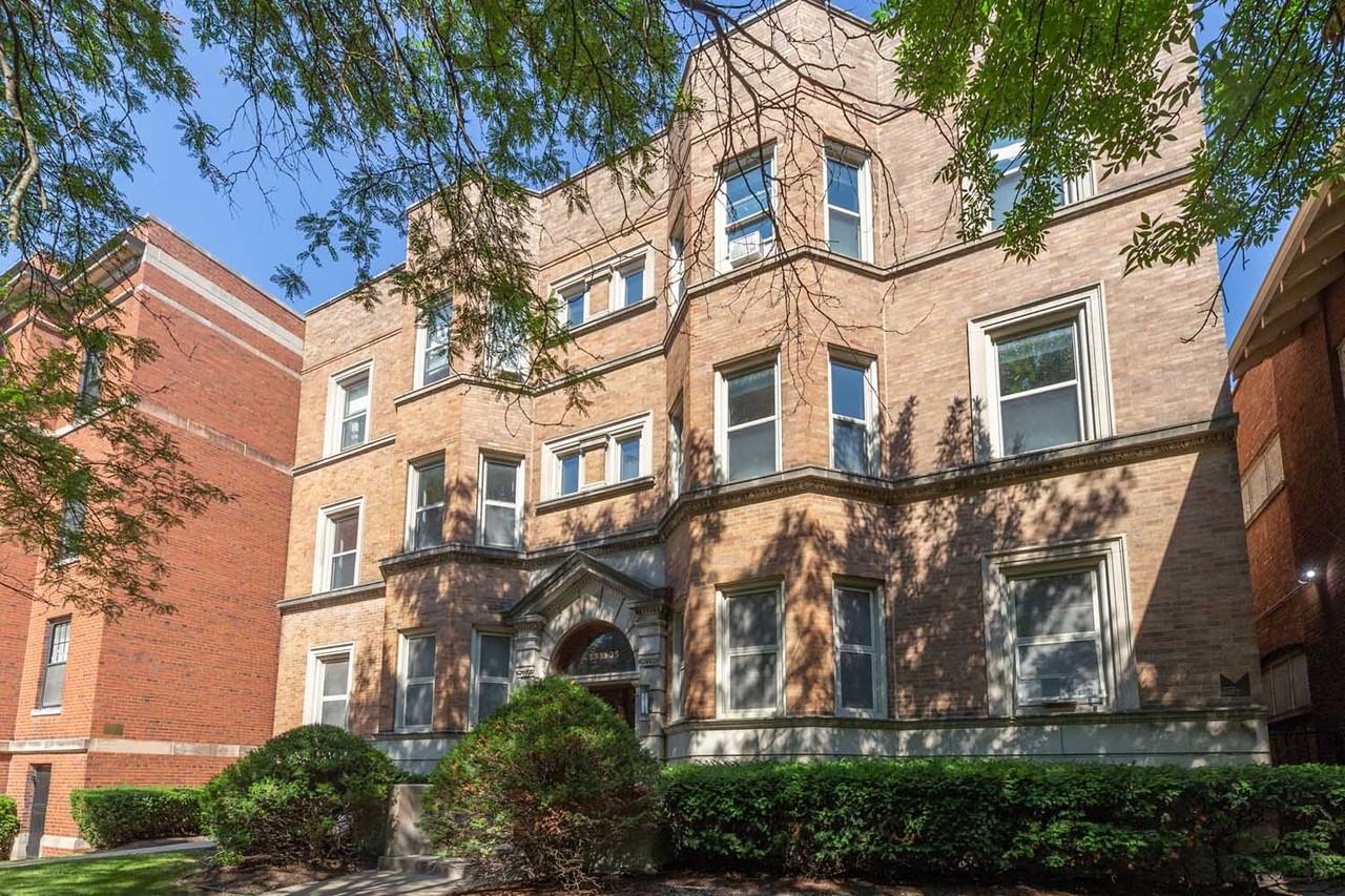 5533 S. Blackstone - Photo 2 of 10