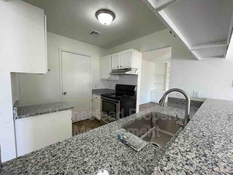 10020 S Clegern St - Photo 2 of 21