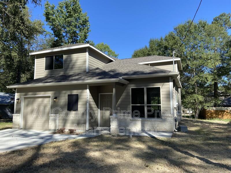 15860 Pecan Dr - Photo 3 of 23