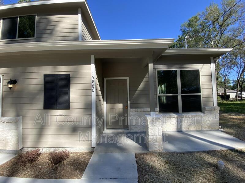 15860 Pecan Dr - Photo 4 of 23