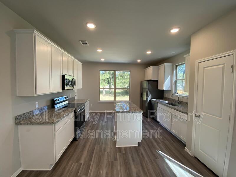 15860 Pecan Dr - Photo 7 of 23