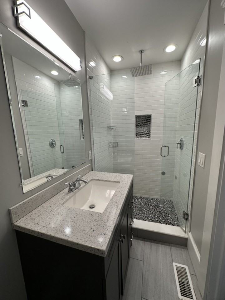 181 Chelsea St #1 - Photo 4 of 7