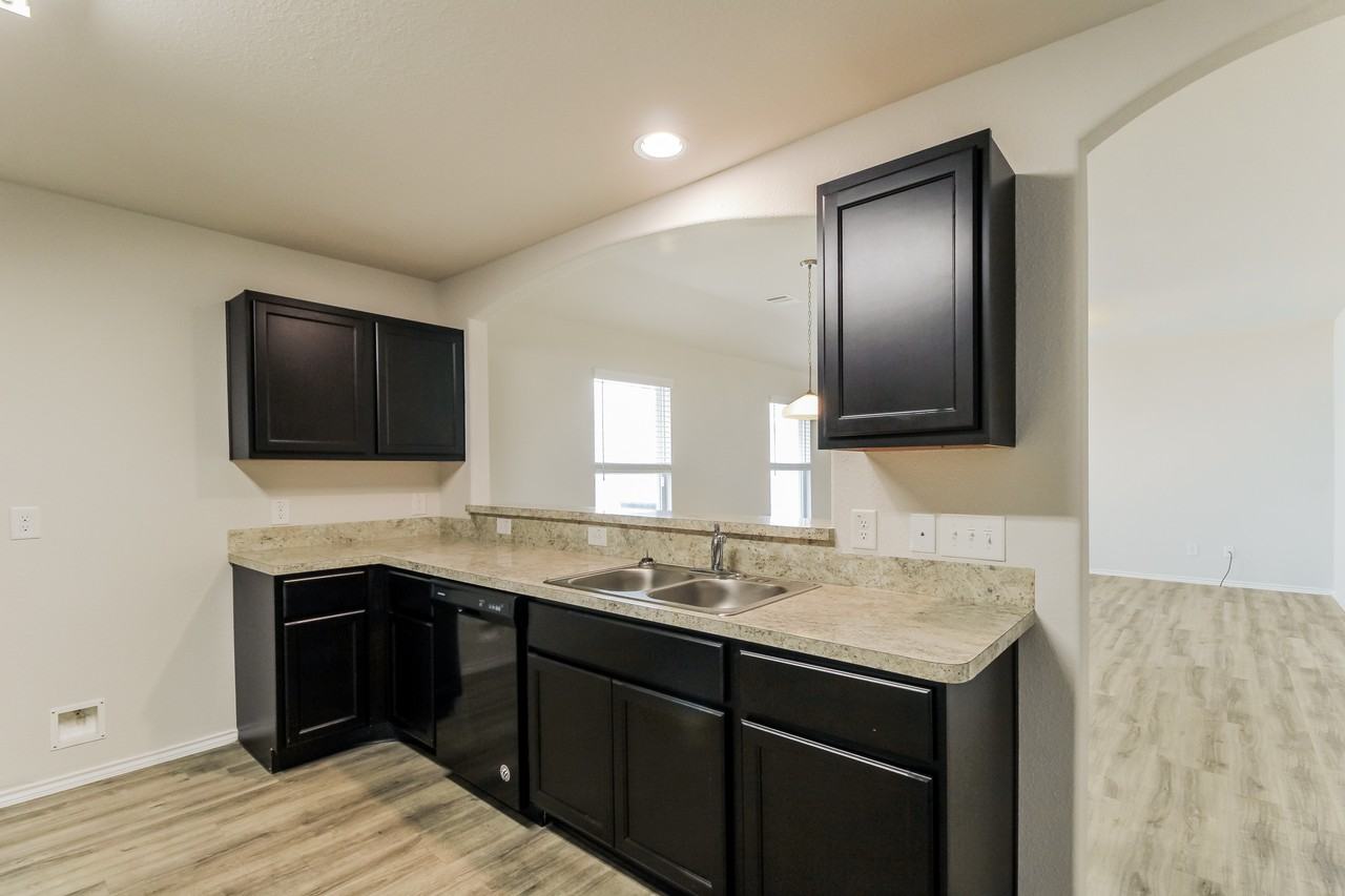 3626 Job Dr - Photo 3 of 9