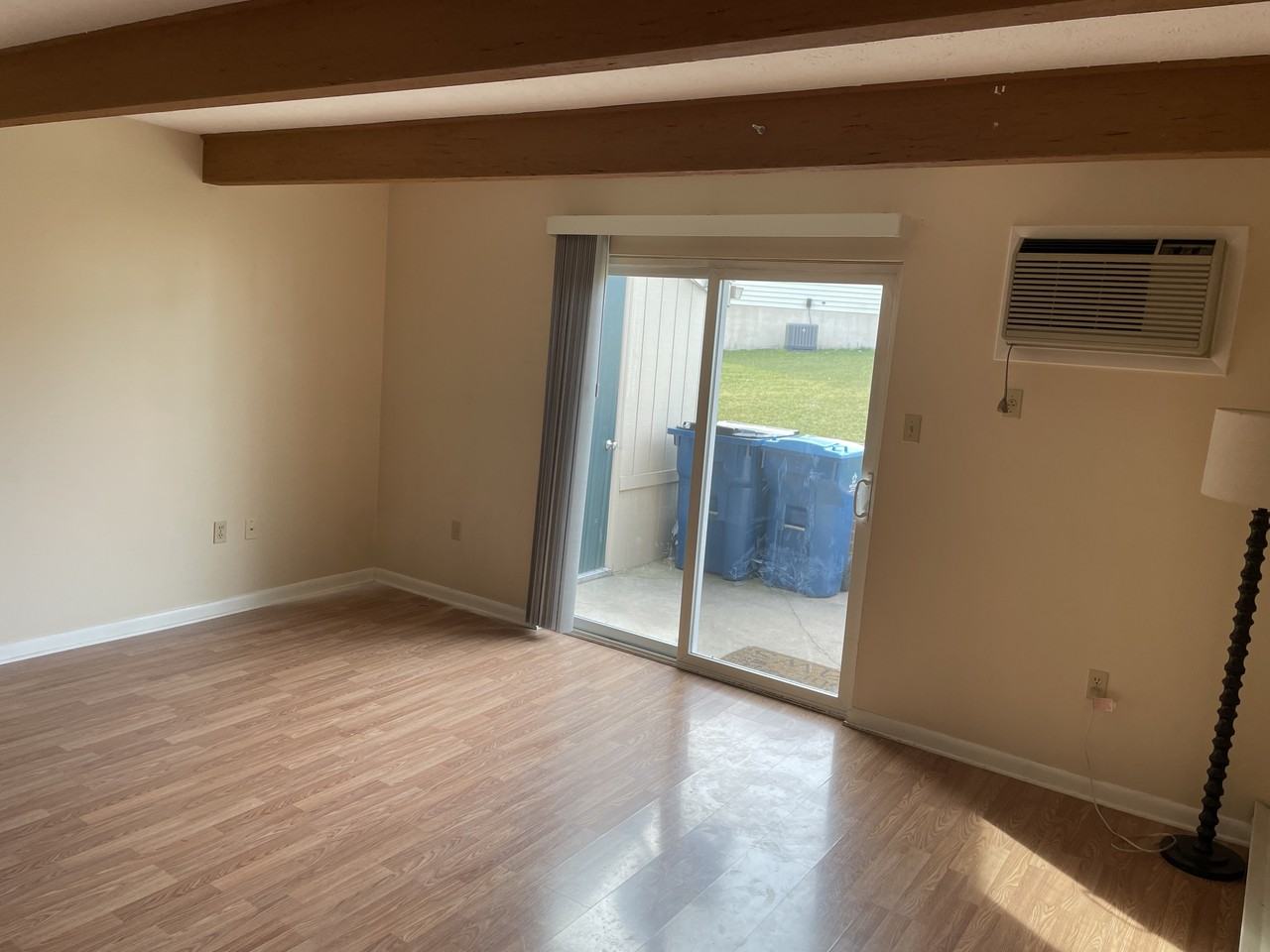 40 Glenview Dr - Photo 2 of 6