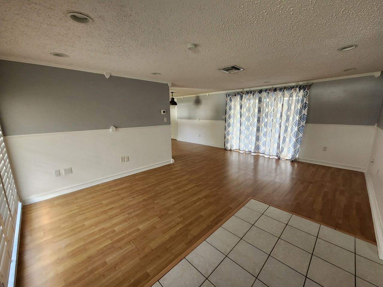 10840 Norwood Ave - Photo 3 of 23