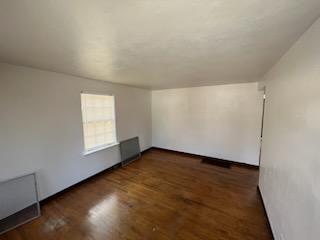 4704 Upshaw St - Photo 3 of 10