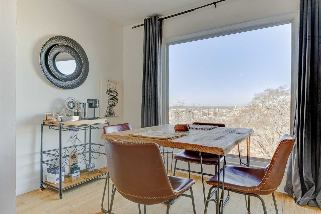 2451 Arlington Cres Apt B #B - Photo 2 of 14