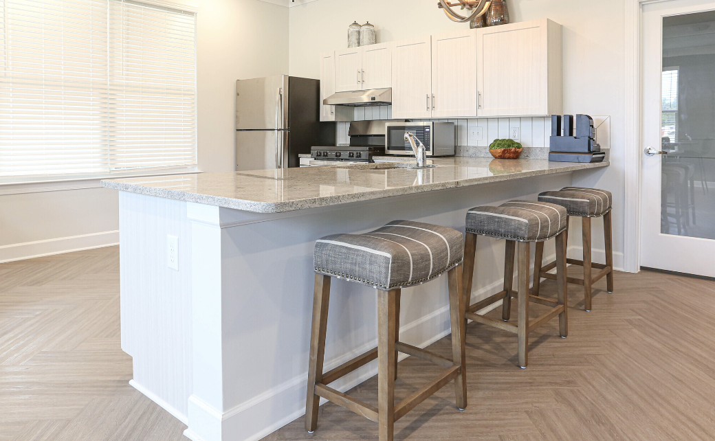 Frontgate Apartments 7400 Snow Bend Ave, Louisville, KY 40228 Zumper