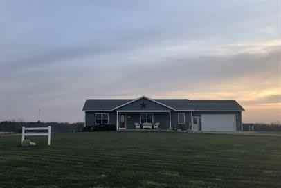 2670 56th St - Photo 3 of 16