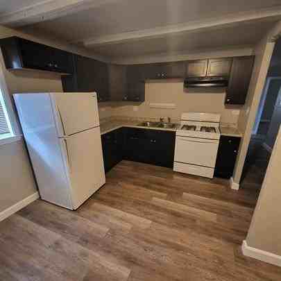 21701 Cynthia Ave - Photo 2 of 12