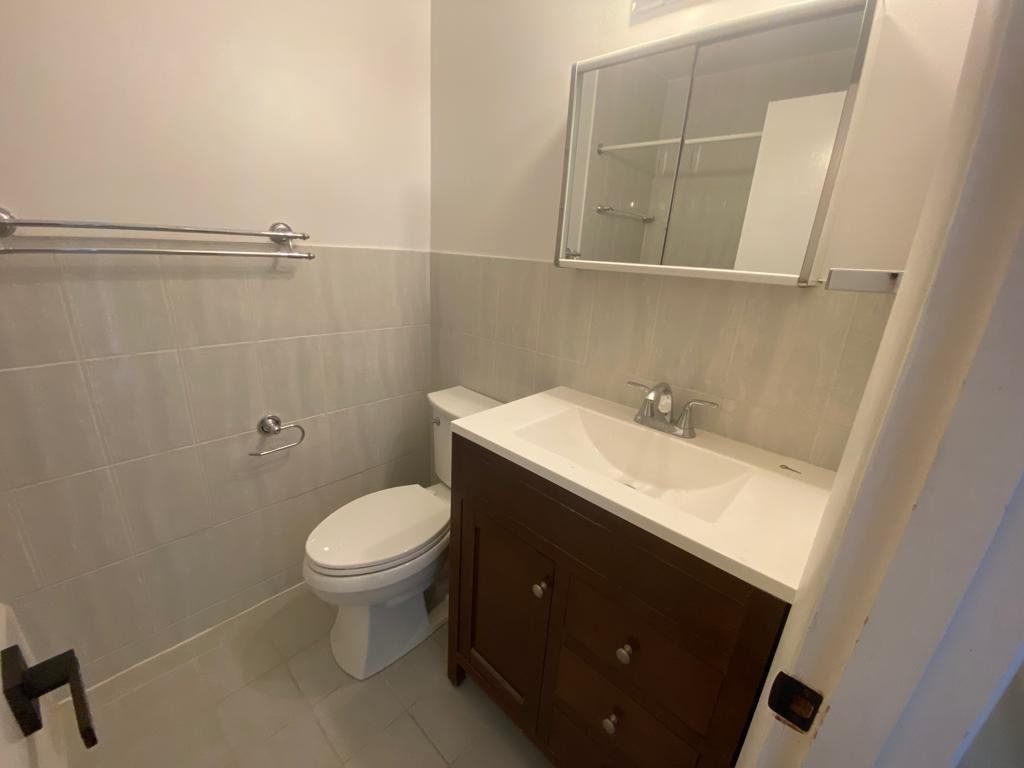 3507 Queenston Drive - Photo 3 of 12