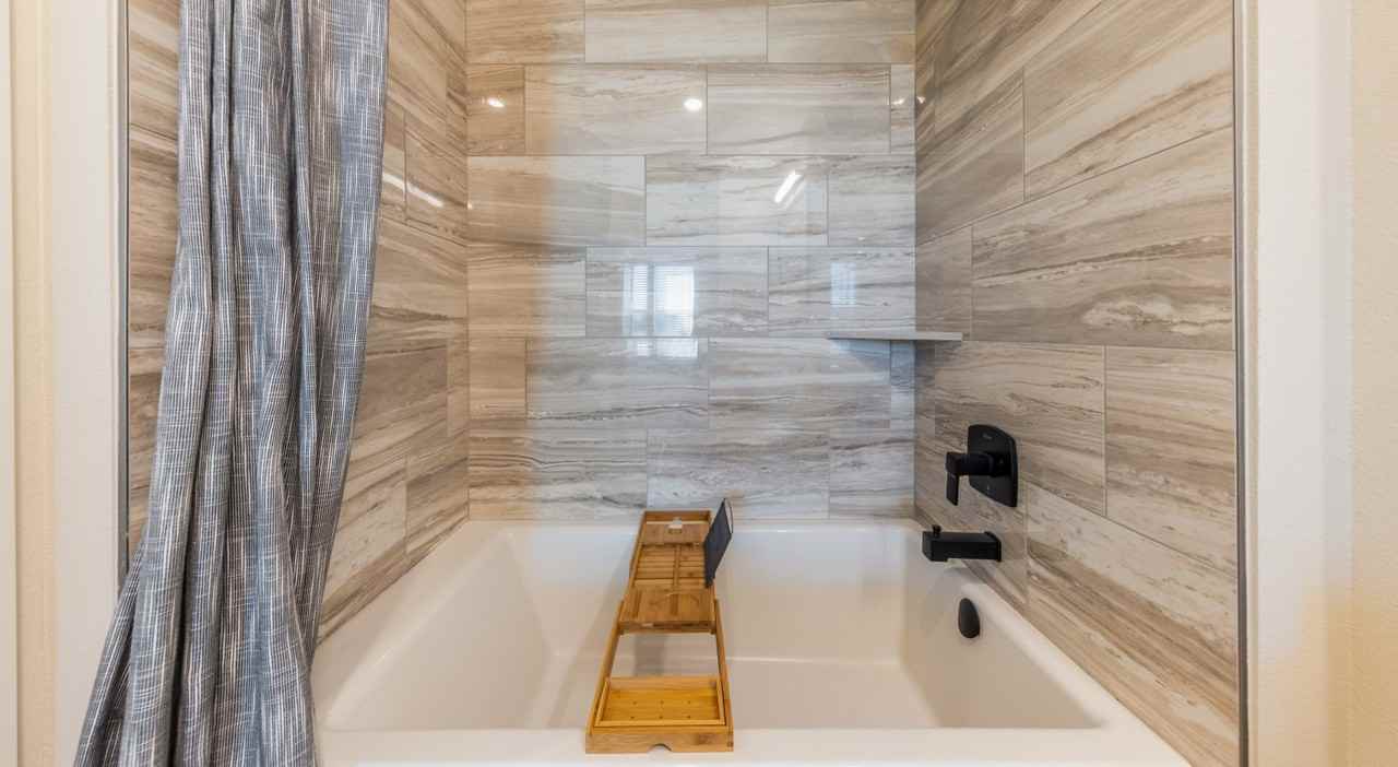 Blakely Bnd & Lena Dr - Photo 5 of 8