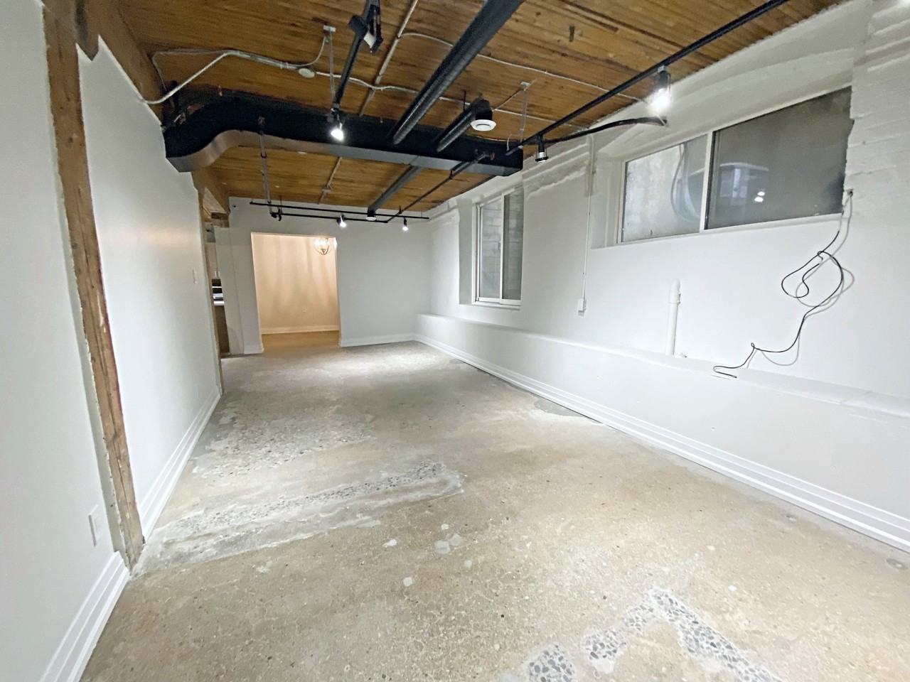 34 Noble Street - Photo 3 of 36