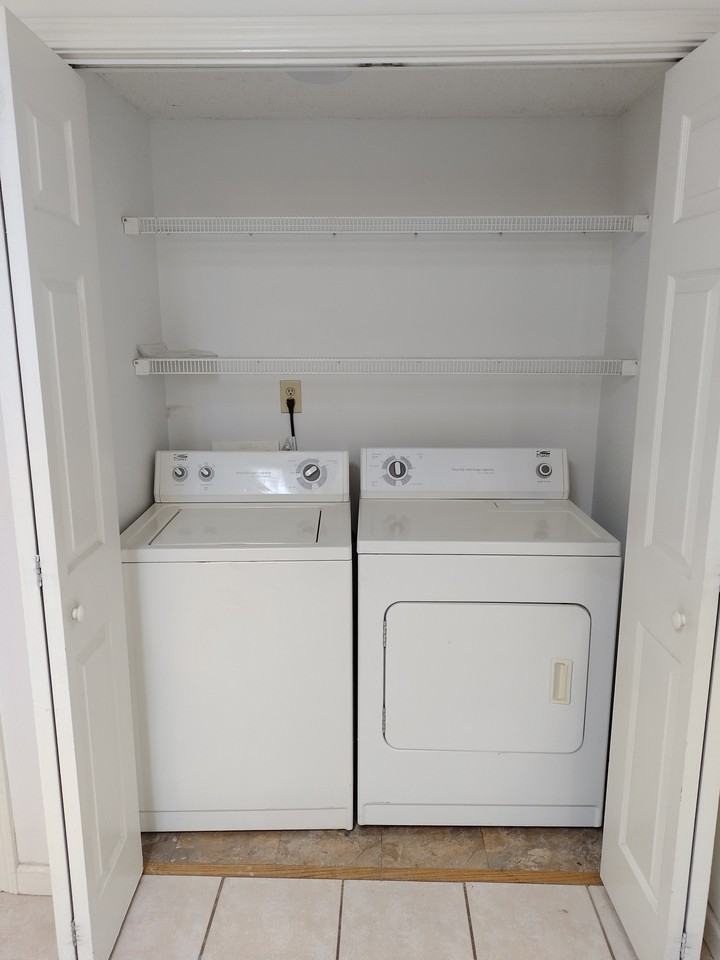 862 East Sherwood Hills Drive - Photo 4 of 17