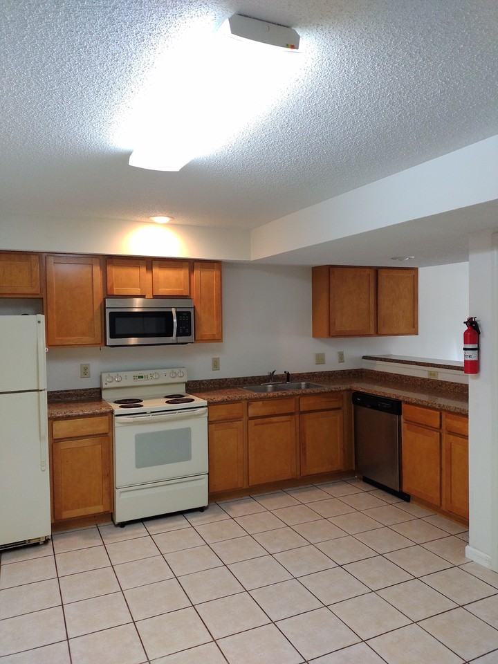 862 East Sherwood Hills Drive - Photo 2 of 17