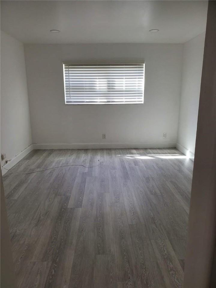 20201 Ne 29th Ct #D110 - Photo 3 of 8