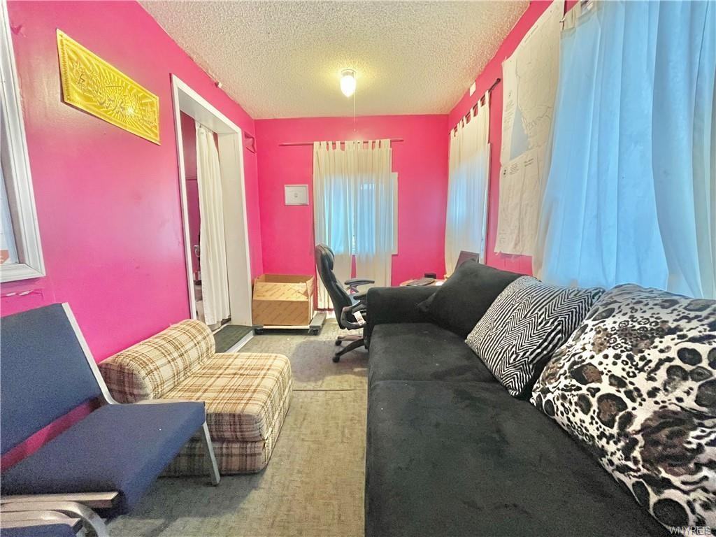 34 Strauss St - Photo 2 of 10