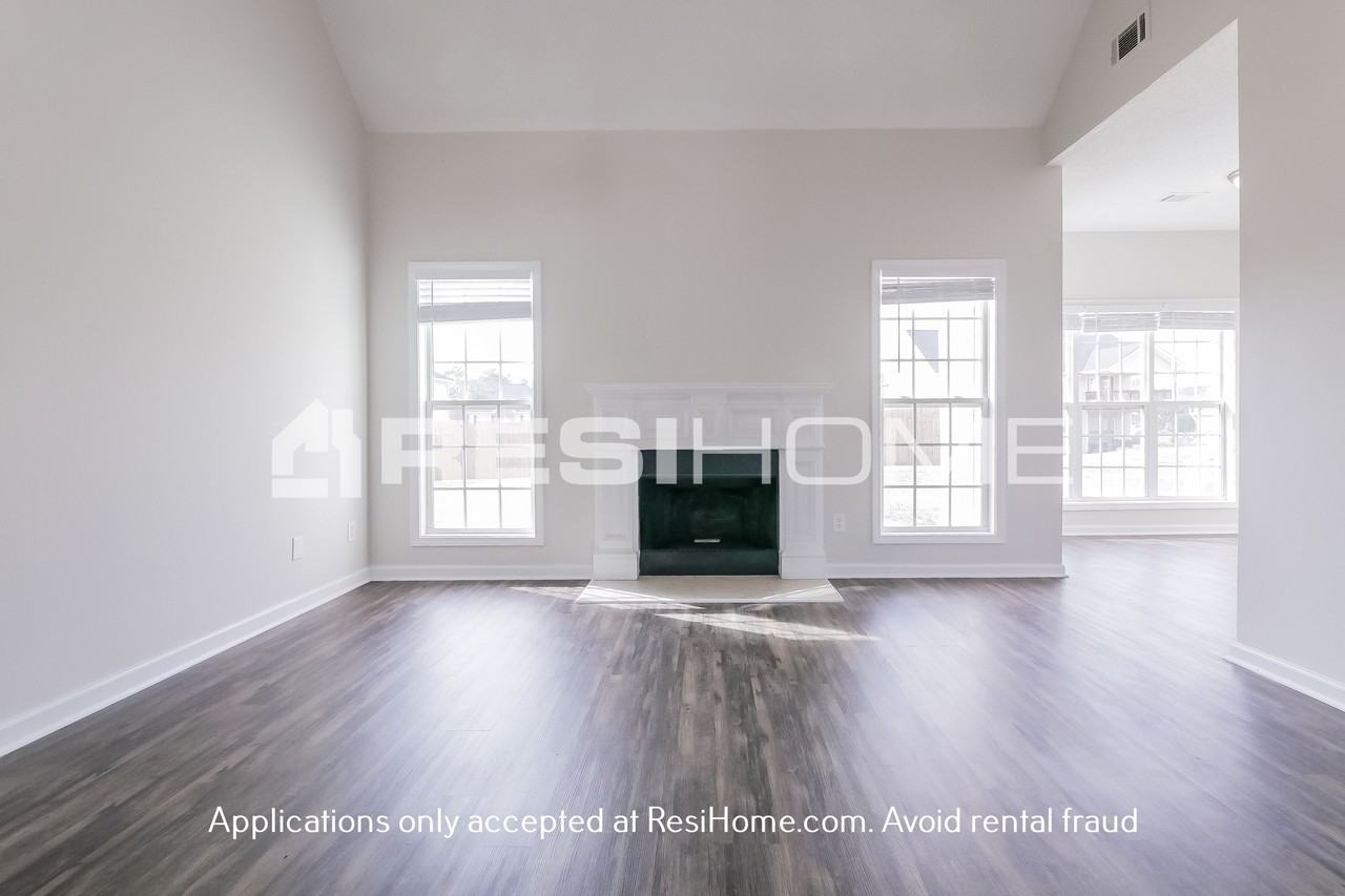 1340 Saint Isabella Ct - Photo 3 of 23