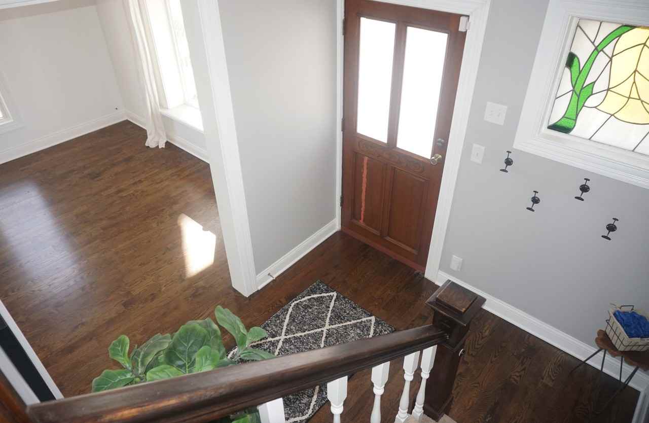 410 Standish St - Photo 3 of 30