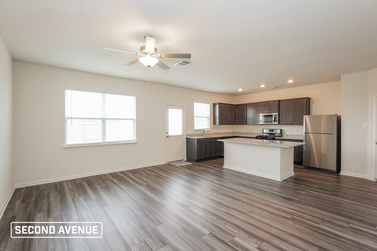 601 Micah Ln - Photo 4 of 23