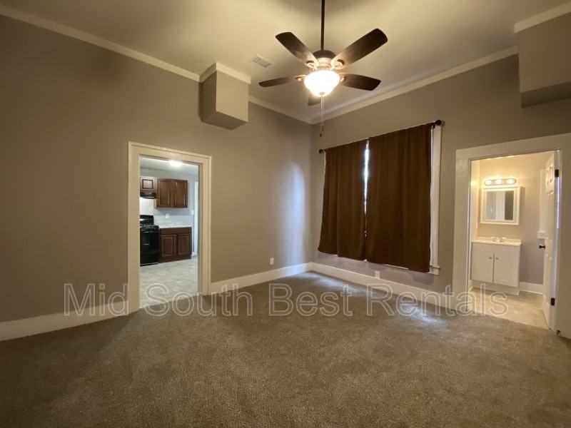 2820 S State St - Photo 3 of 11