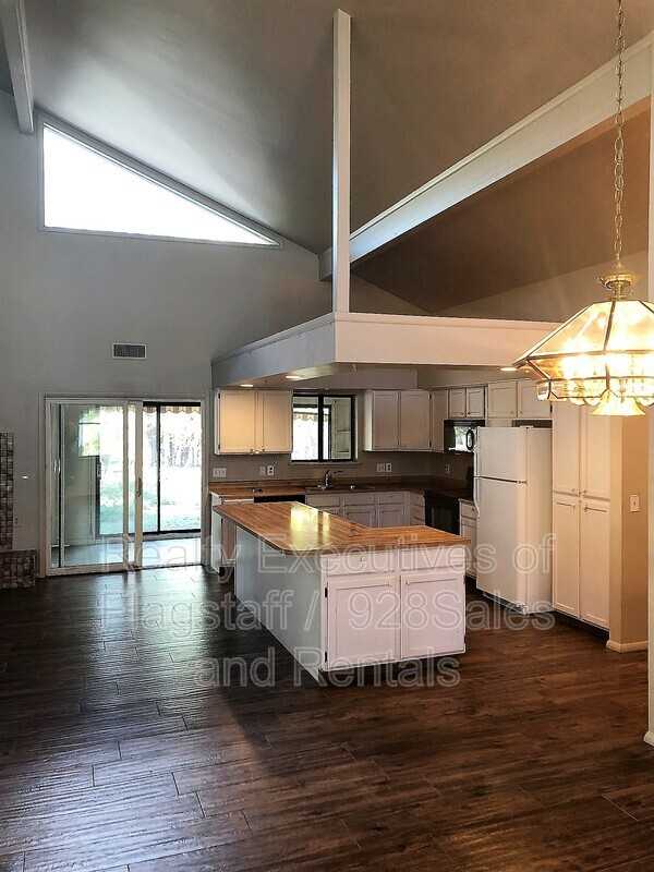 1670 N Wakonda St - Photo 3 of 9