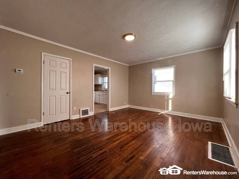 334 E Edison Ave - Photo 3 of 17