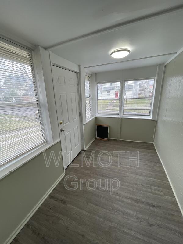 210 Vance St - Photo 2 of 9