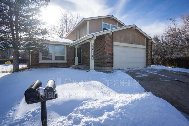 4224 Redwood Pl - Photo 2 of 20