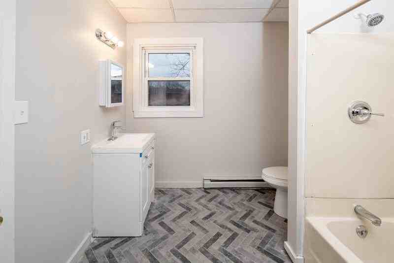 56 Thompson St - Photo 7 of 20