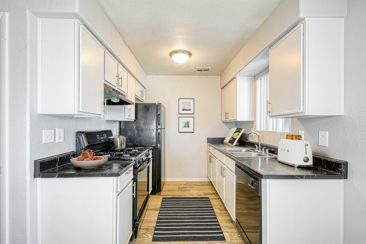 Aero Townhomes - Photo 7 of 12