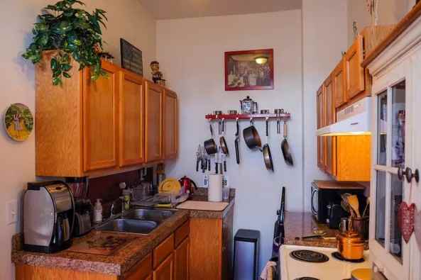 4321 Burgundy - Photo 5 of 17