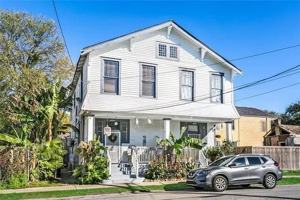 featured image of 4321 Burgundy Street